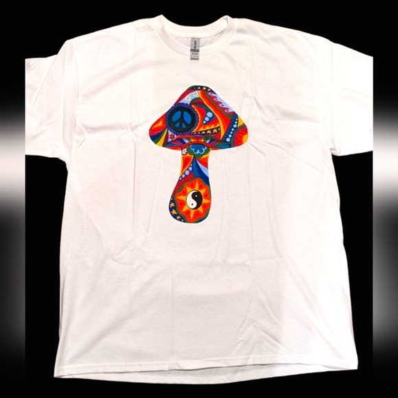Gildan Other - Graphic print Mushroom White T-Shirt Size XL Unisex Gildan Brand